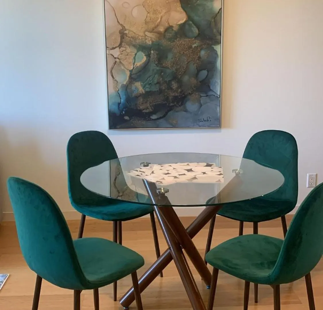 דירה Astoria Escape - Bright Condo With Work Desk By Victoria Prime! קנדה