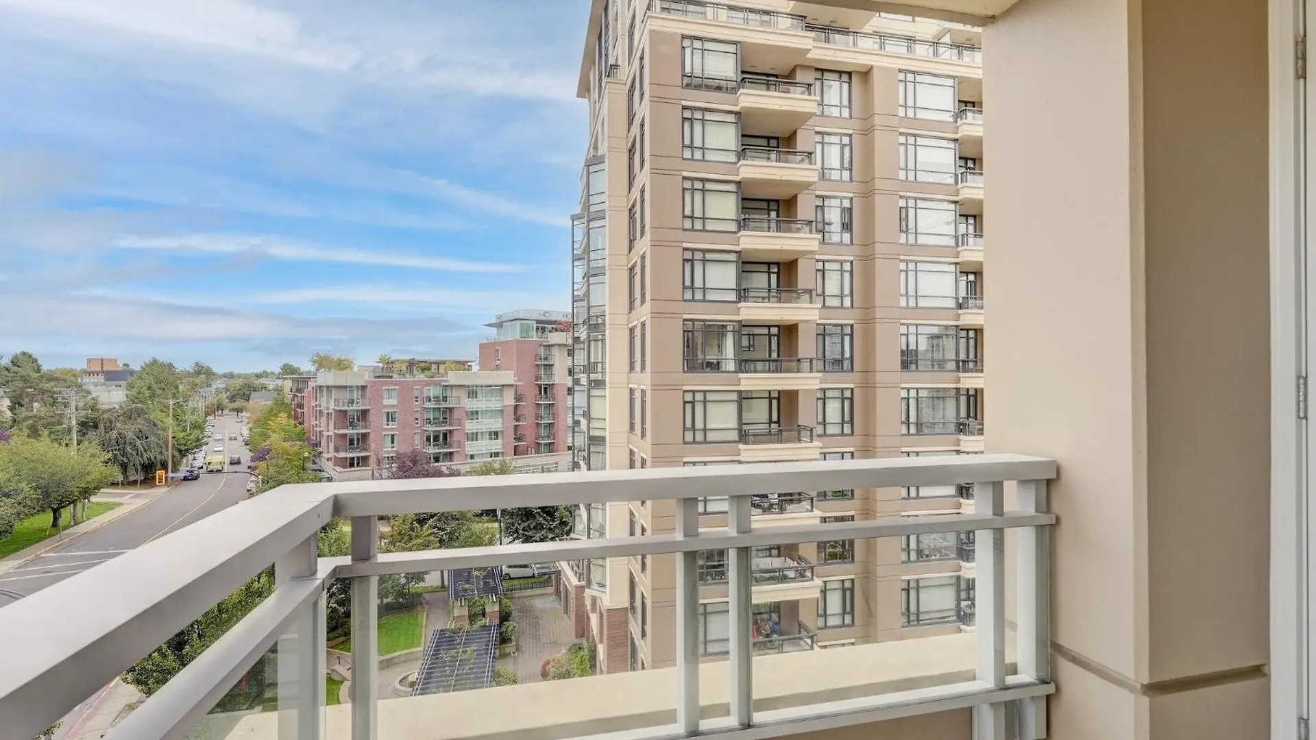 דירה Astoria Escape - Bright Condo With Work Desk By Victoria Prime!