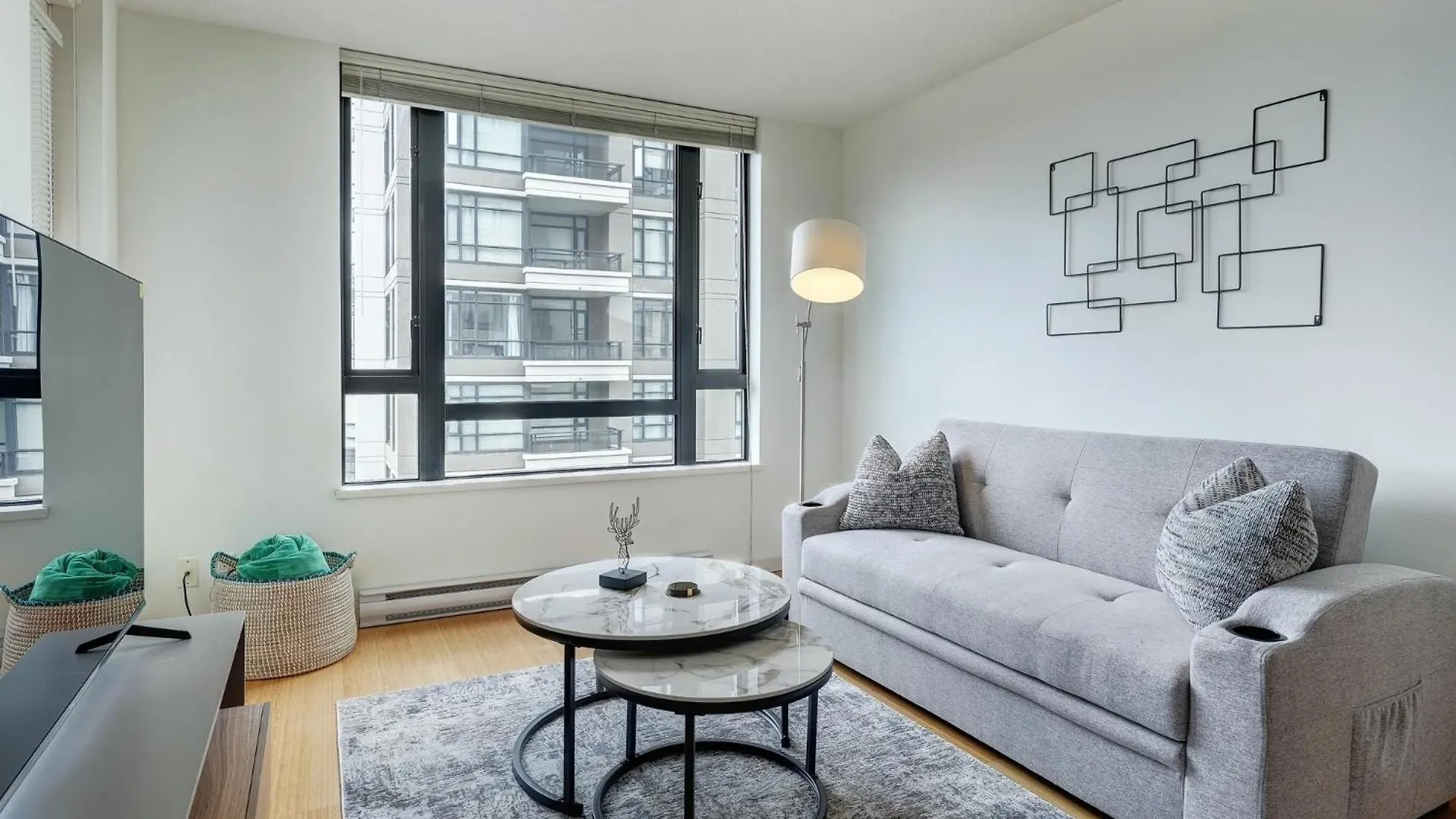 דירה Astoria Escape - Bright Condo With Work Desk By Victoria Prime!